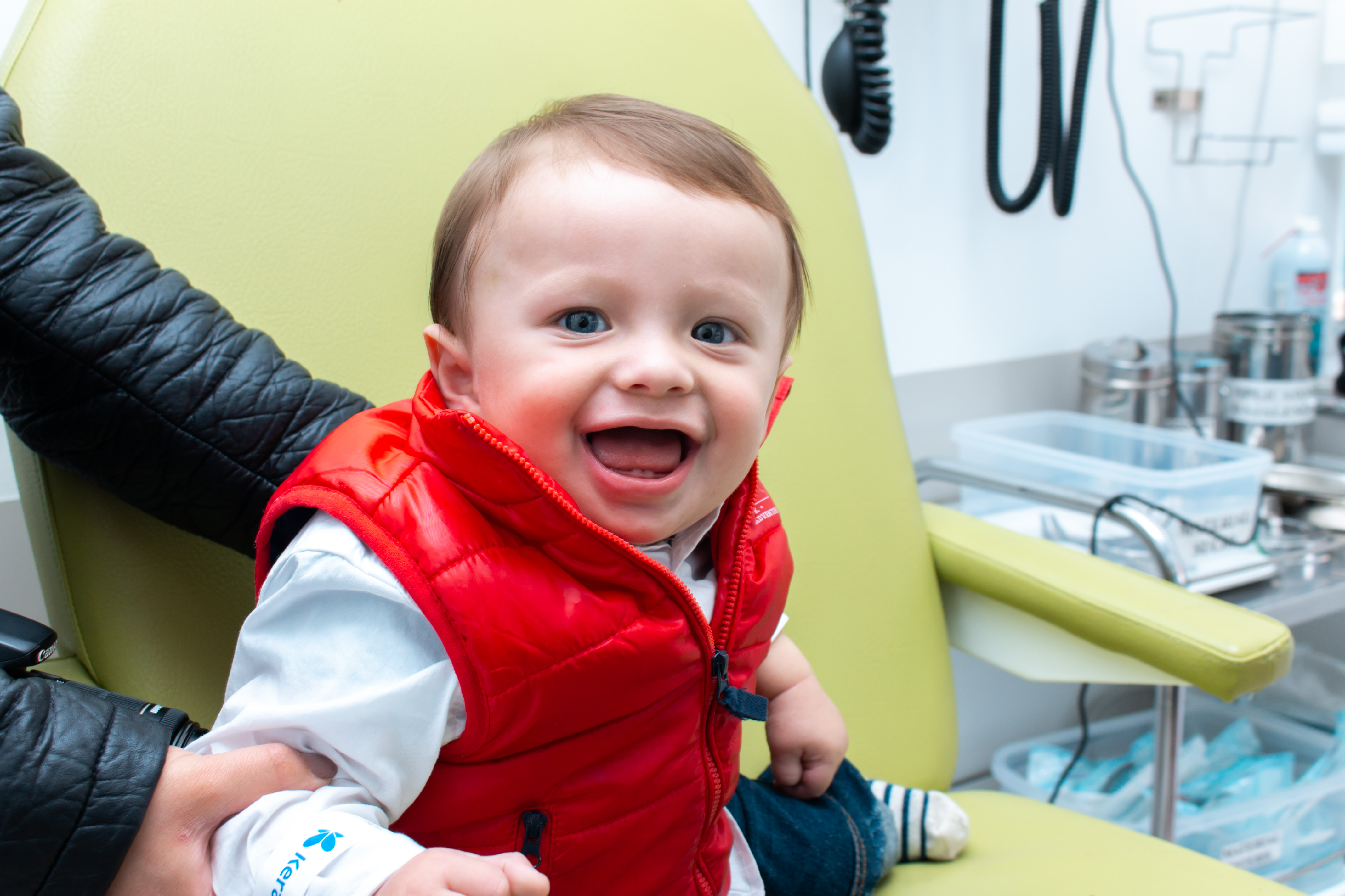 Bebe sonriendo